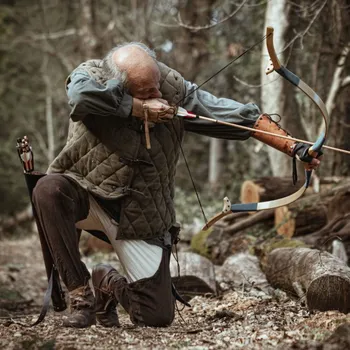 Arciere in fase di mira dinamica